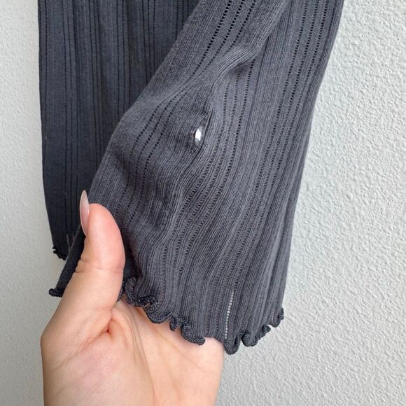 $5/$25 Pact 100% Organic Cotton Gray Ribbed Button Henley Ruffle Tank Size XS - Picture 2 of 6